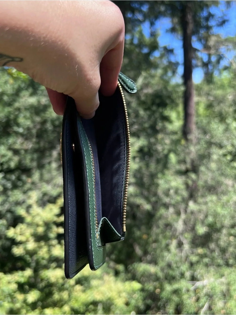 COACH Slim Bifold Hunter GREEN Crossgrain Leather Wallet Gold Hardware AUTHENTIC